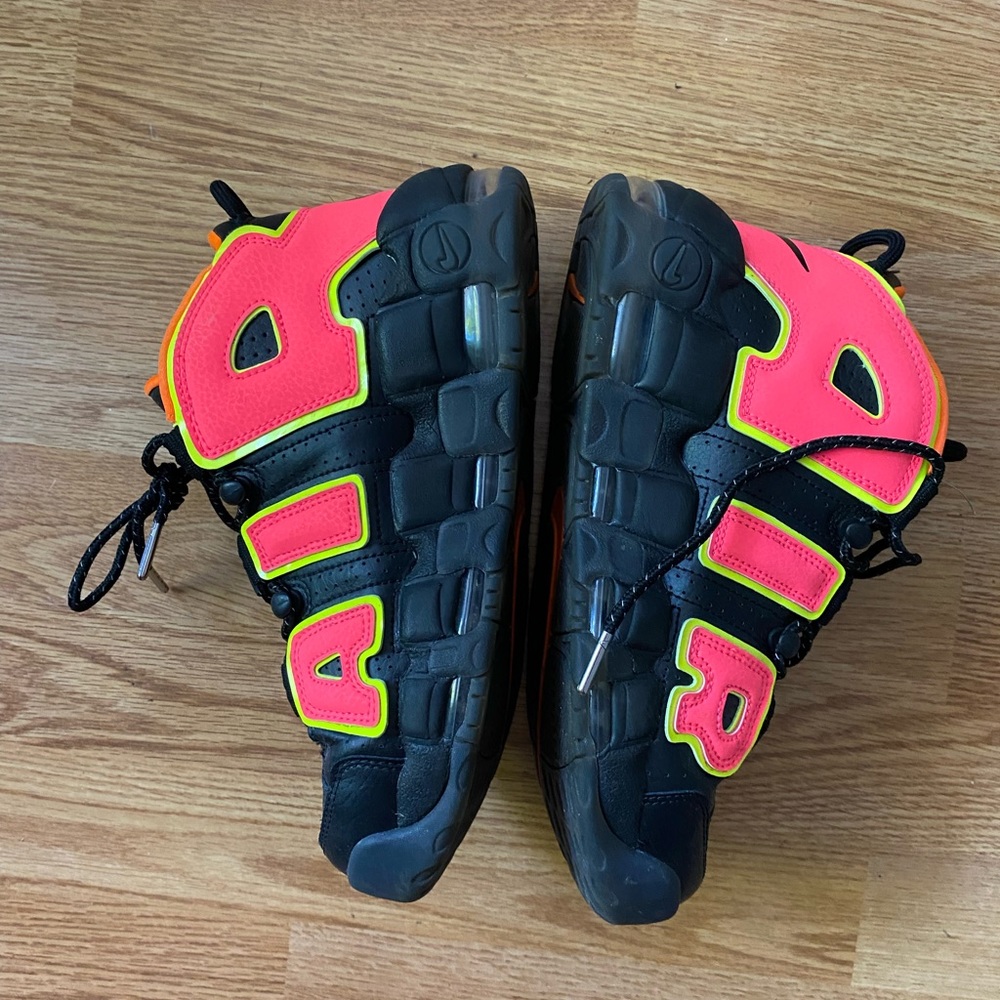 Neon Nike Air Uptempos - W8 M6.5